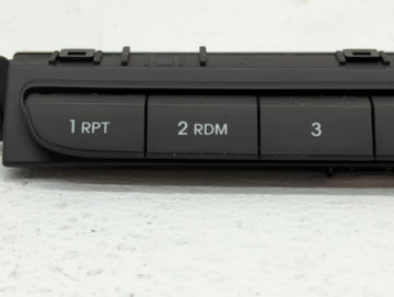2013-2016 Hyundai Genesis Radio Control Panel