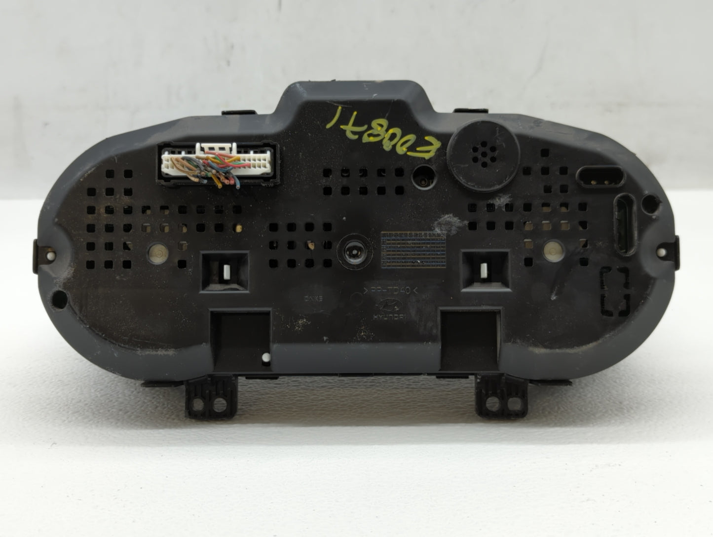 2014-2016 Hyundai Genesis Instrument Cluster Speedometer Gauges P/N:94031-2M360 Fits Fits 2014 2015 2016 OEM Used Auto Parts