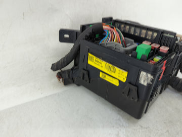 2013-2016 Hyundai Santa Fe Fusebox Fuse Box Panel Relay Module P/N:91210 B8501 Fits Fits 2013 2014 2015 2016 OEM Used Auto Parts