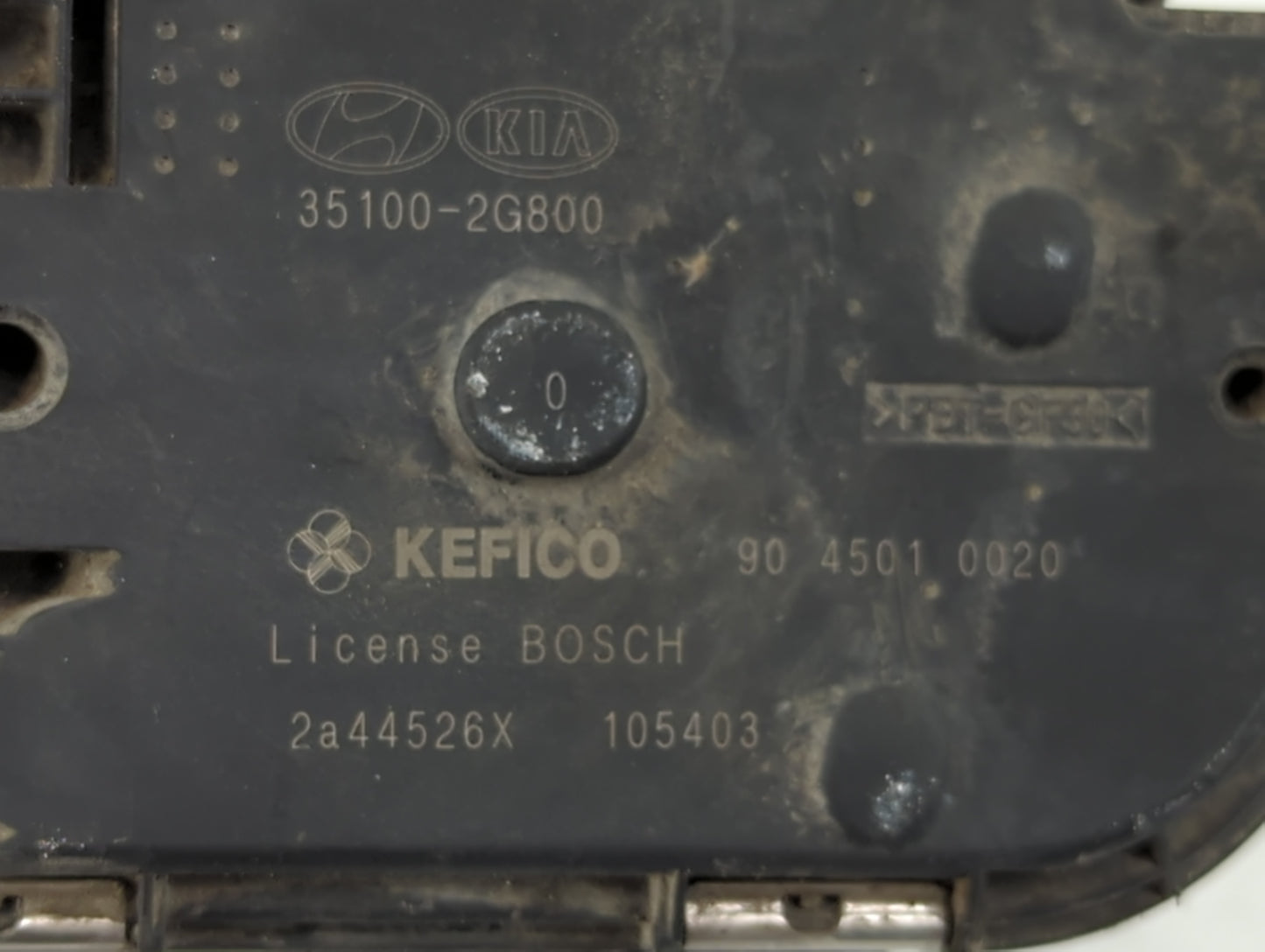 2011-2015 Hyundai Sonata Throttle Body P/N:35100-2G800 Fits Fits 2011 2012 2013 2014 2015 2016 OEM Used Auto Parts - Oemused