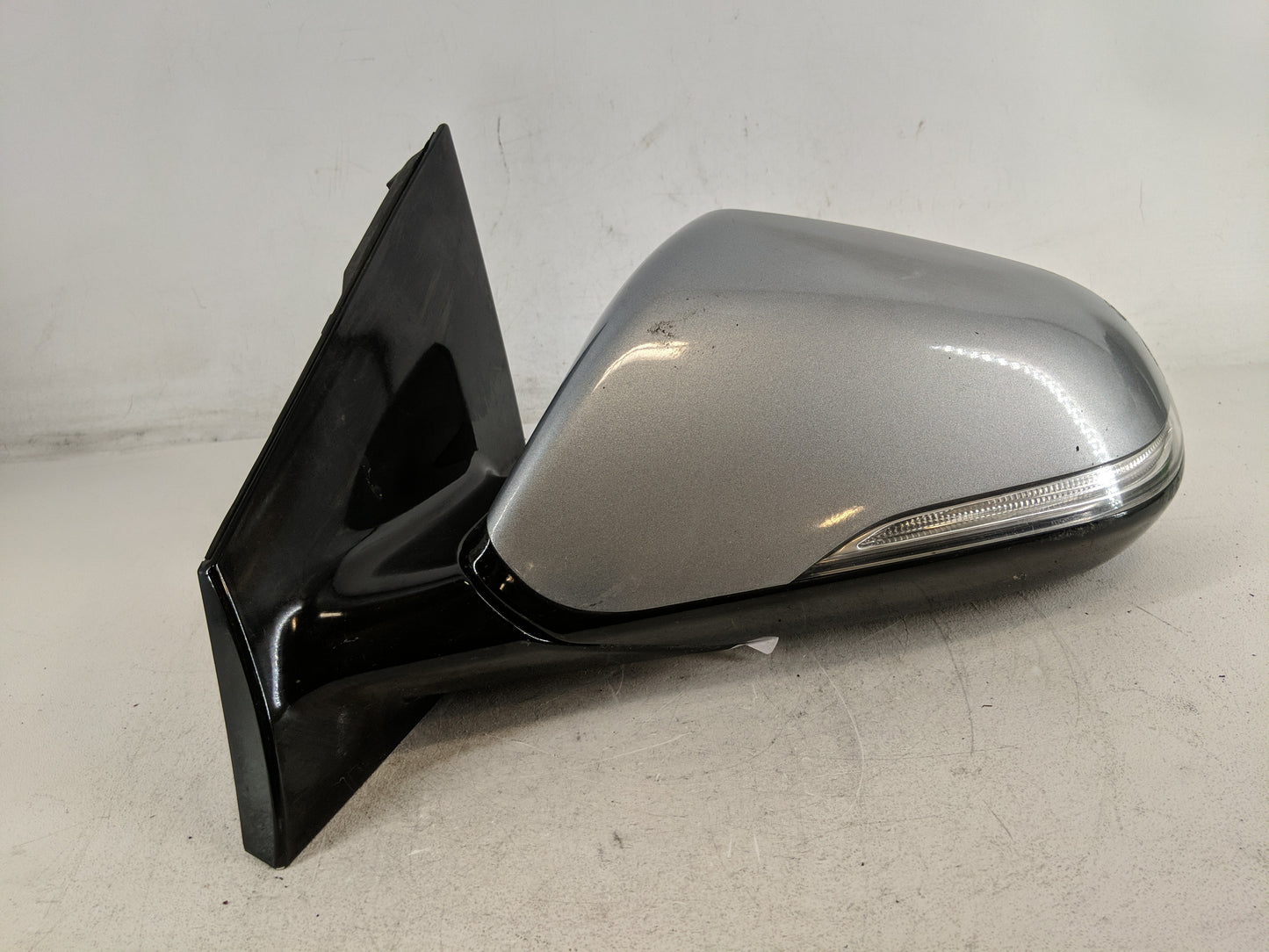 2015 Hyundai Sonata Side Mirror Replacement Driver Left View Door Mirror P/N:P2115.6027 Fits OEM Used Auto Parts - Oemusedau