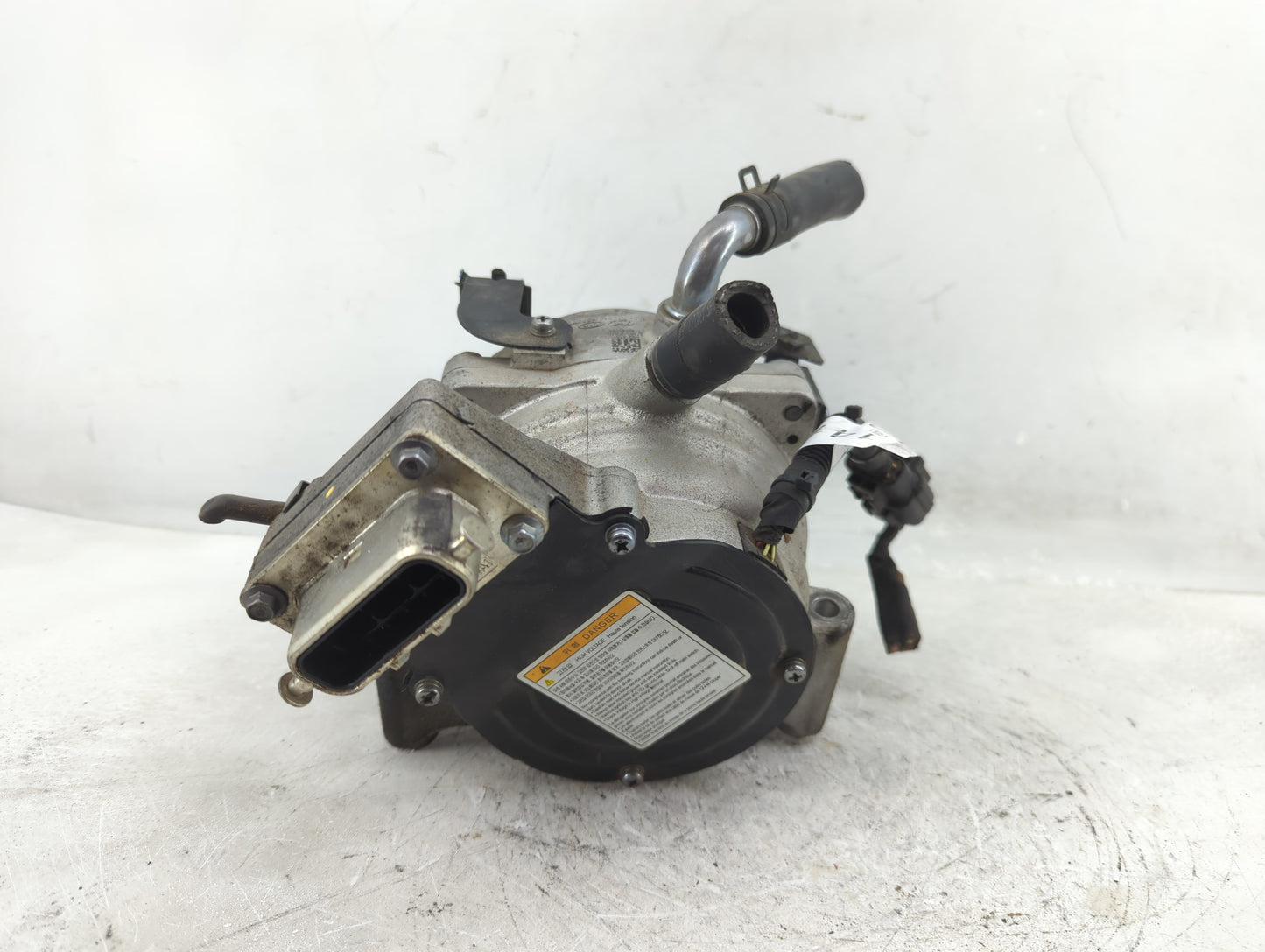 2015-2017 Hyundai Sonata Air Conditioning A/c Ac Compressor Oem - Oemusedautoparts1.com