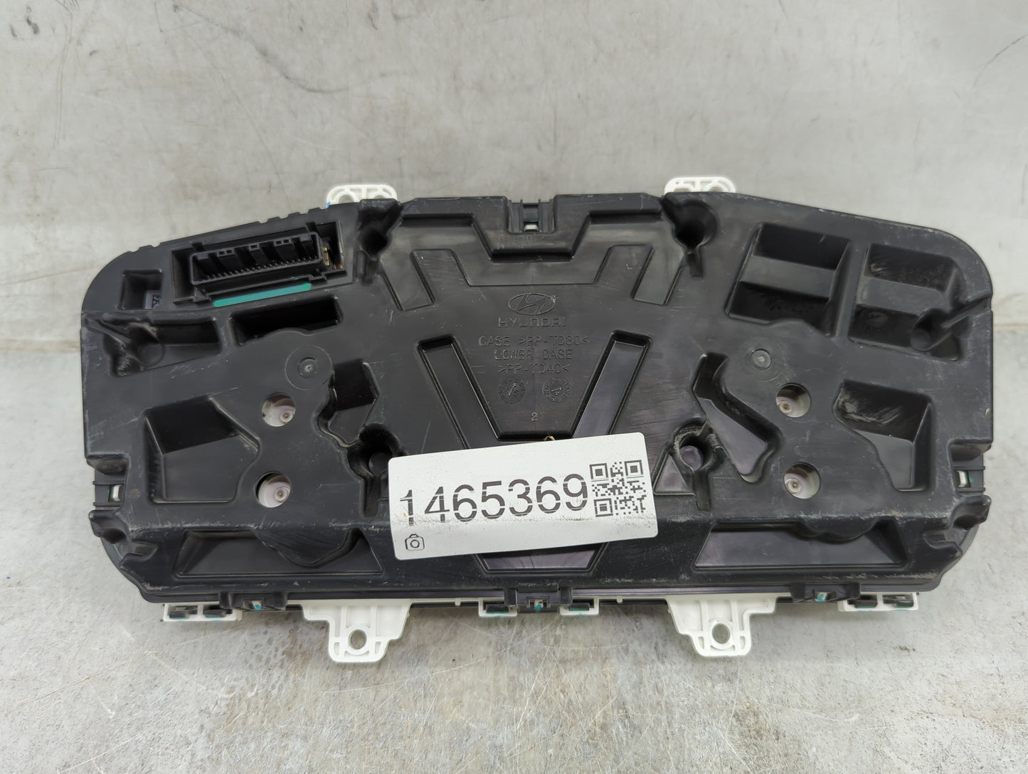 2015 Hyundai Sonata Instrument Cluster Speedometer Gauges P/N:94001-C2000 Miles: Fits OEM Used Auto Parts - Oemusedautoparts
