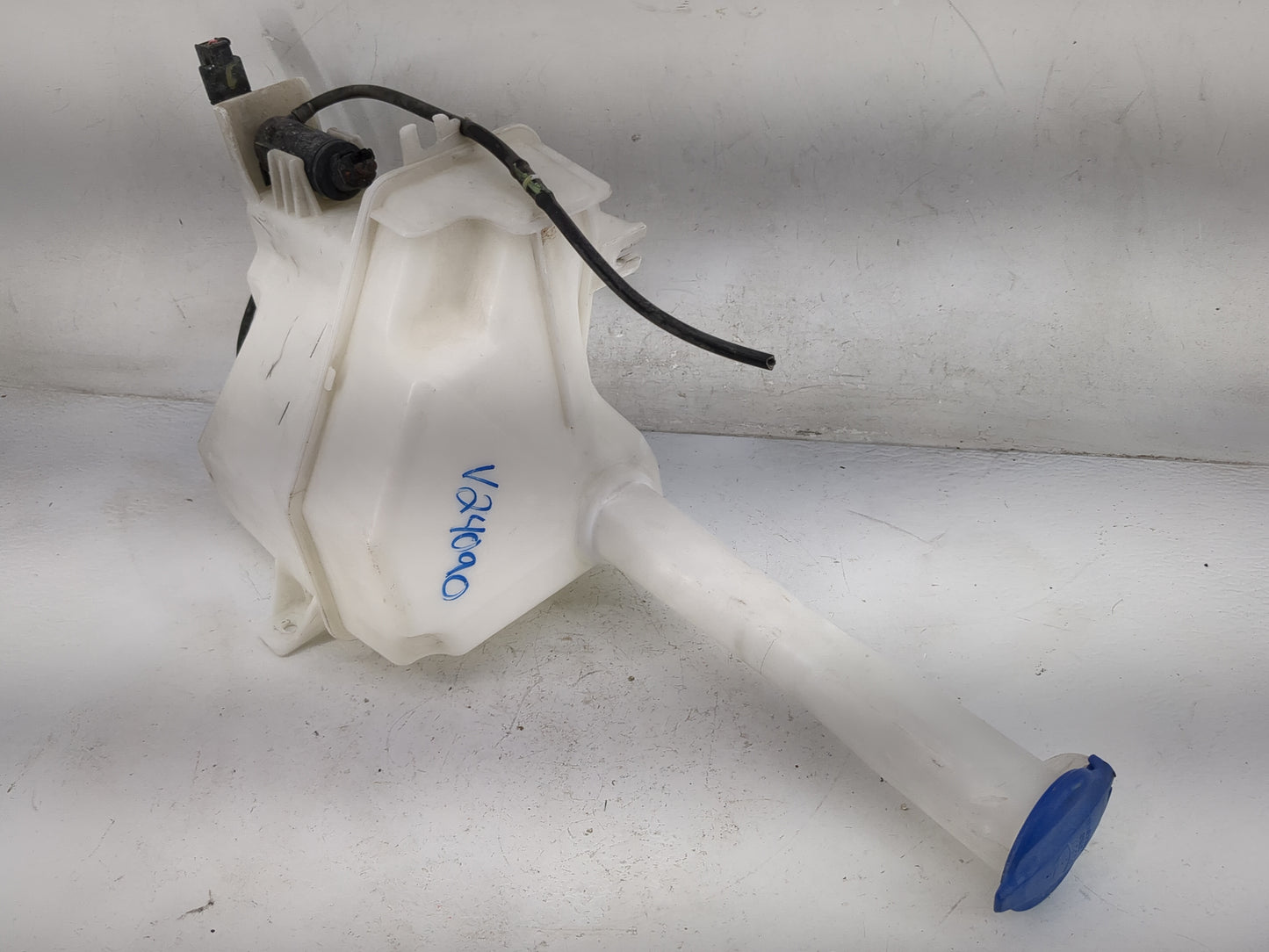 2015-2019 Hyundai Sonata Windshield Washer Fluid Reservoir Bottle Oem 1497968 - Oemusedautoparts1.com