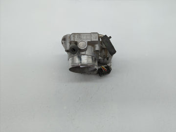 2011-2015 Hyundai Sonata Throttle Body P/N:35100-2G800 Fits Fits 2011 2012 2013 2014 2015 2016 OEM Used Auto Parts