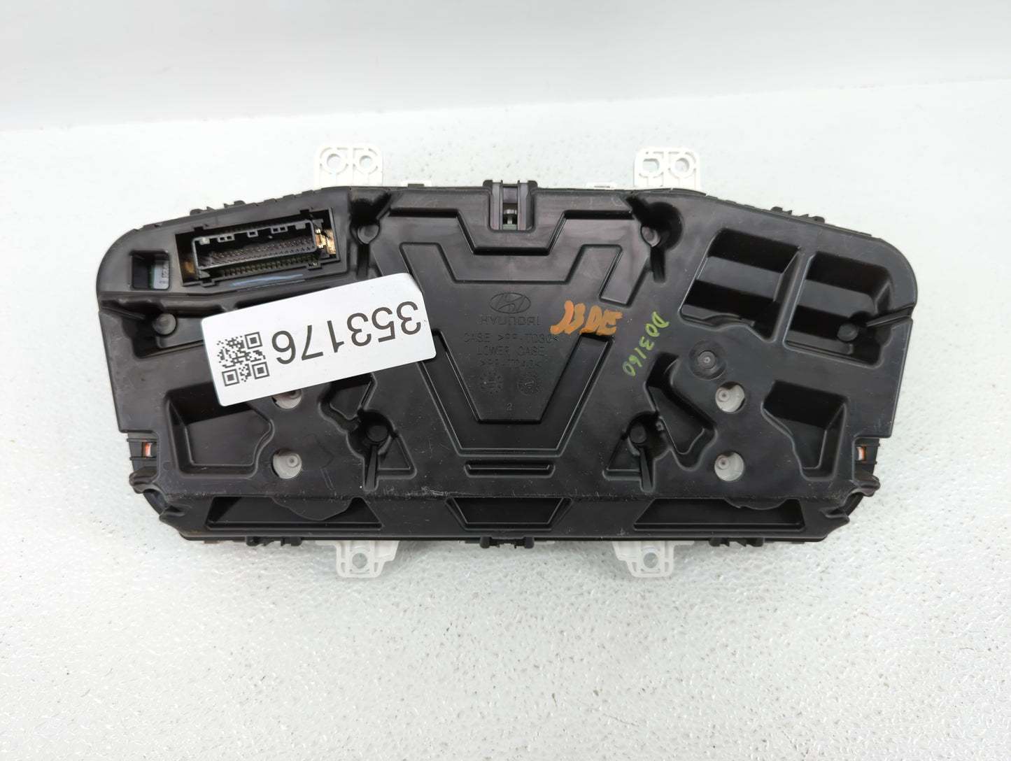 2015 Hyundai Sonata Instrument Cluster Speedometer Gauges P/N:94001-C2000 Fits OEM Used Auto Parts - Oemusedautoparts1.com
