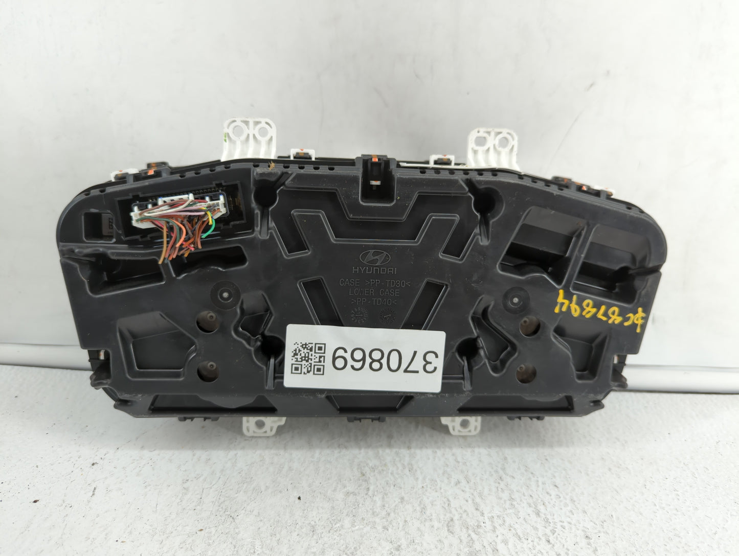 2015 Hyundai Sonata Instrument Cluster Speedometer Gauges P/N:94001-C2000 Fits OEM Used Auto Parts - Oemusedautoparts1.com