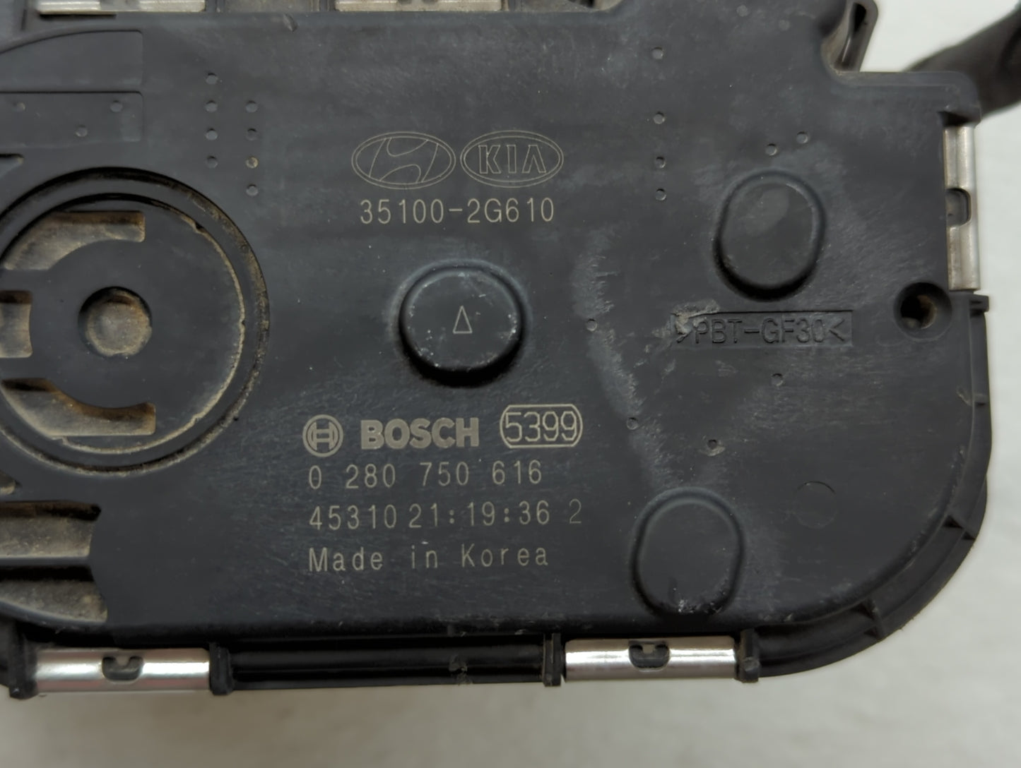 2015-2019 Hyundai Sonata Throttle Body P/N:35100-2G610 Fits Fits 2015 2016 2017 2018 2019 OEM Used Auto Parts - Oemusedautop