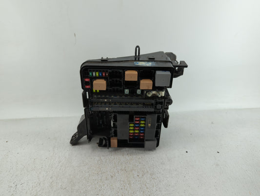 2016-2017 Hyundai Sonata Fusebox Fuse Box Panel Relay Module P/N:91271C2050LB 6423-0102-7, 91277C2570LC Fits Fits 2016 2017 OEM Used Auto Parts