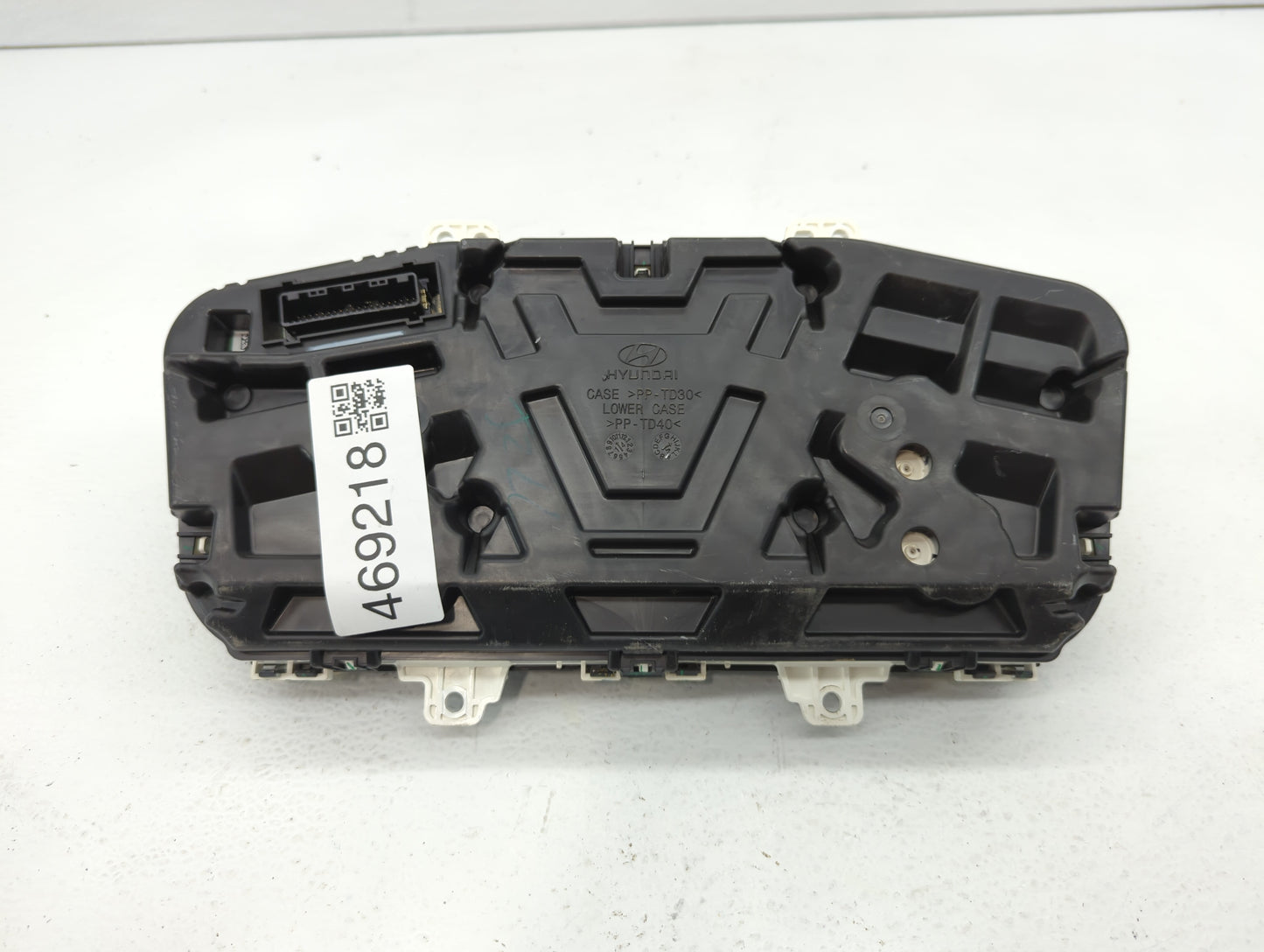 2015 Hyundai Sonata Instrument Cluster Speedometer Gauges P/N:94011-C2000 94001-C2000 Fits OEM Used Auto Parts - Oemusedauto