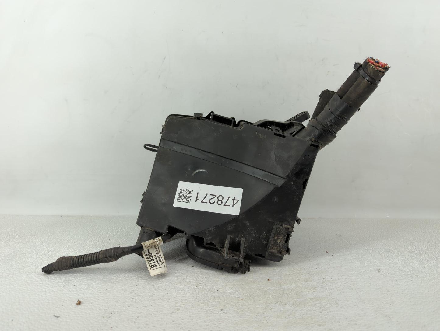 2013-2015 Hyundai Sonata Fusebox Fuse Box Panel Relay Module P/N:91251-4R011 Fits Fits 2013 2014 2015 OEM Used Auto Parts -