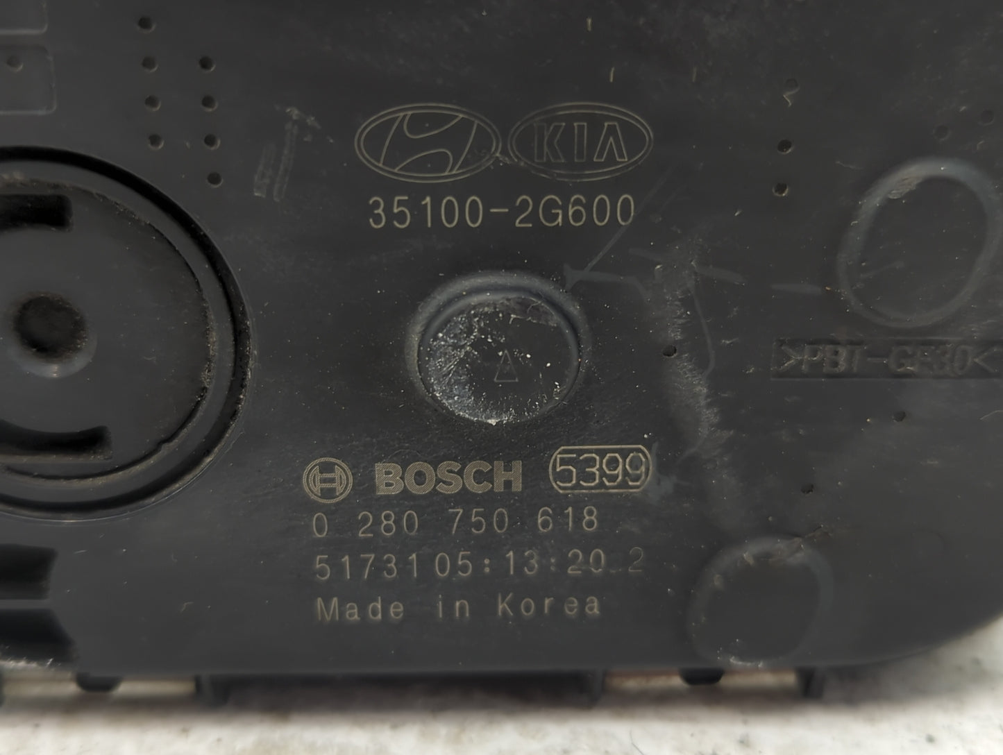 2015-2019 Hyundai Sonata Throttle Body P/N:35100-2G600 Fits Fits 2015 2016 2017 2018 2019 2020 2021 OEM Used Auto Parts - Oe