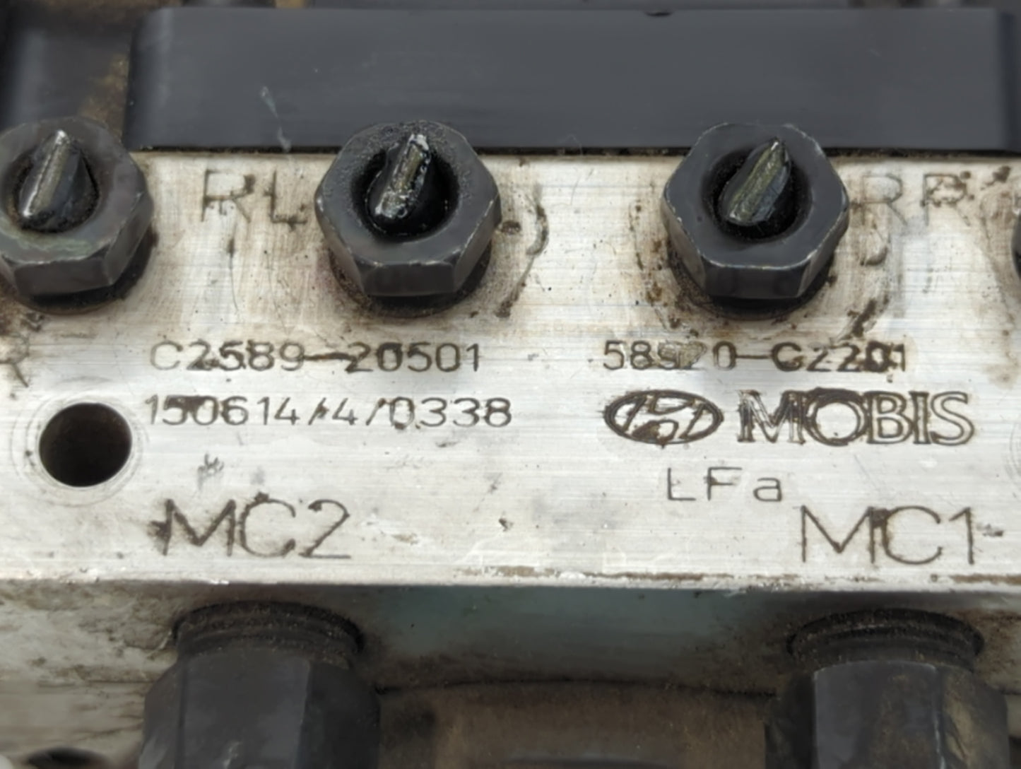2015 Hyundai Sonata ABS Pump Control Module Replacement P/N:58920-C2201 58920-C2200, C2589-20500 Fits OEM Used Auto Parts -