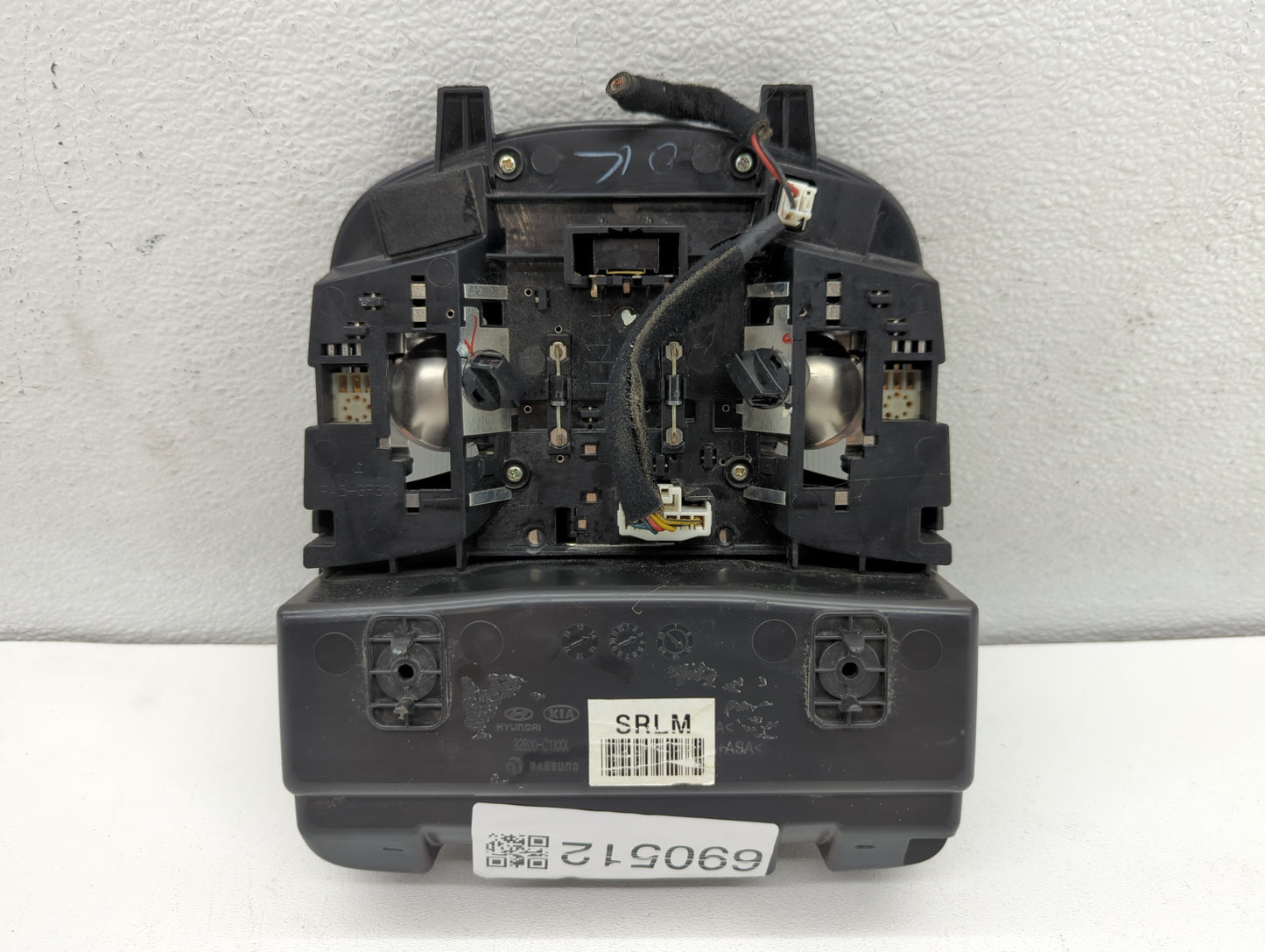 2015 Hyundai Sonata Overhead Roof Console - Oemusedautoparts1.com