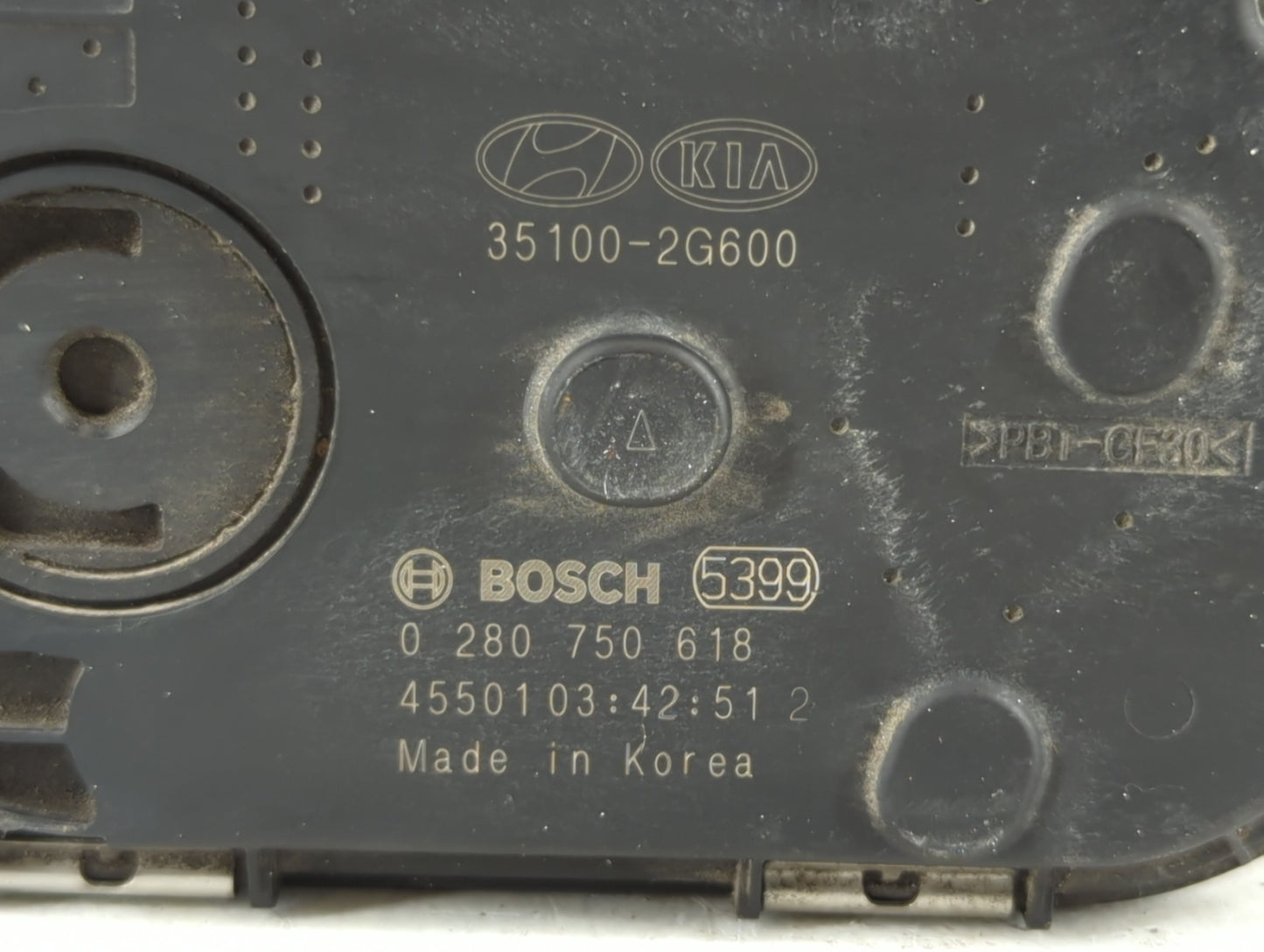 2015-2019 Hyundai Sonata Throttle Body P/N:35100-2G600 Fits Fits 2015 2016 2017 2018 2019 2020 2021 OEM Used Auto Parts - Oe