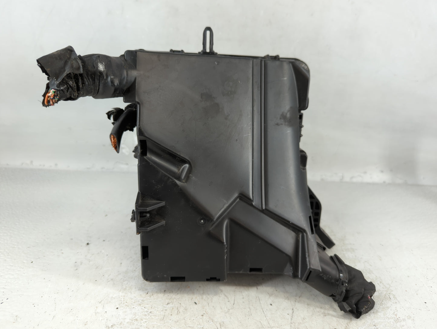 2015 Hyundai Sonata Fusebox Fuse Box Panel Relay Module P/N:VS91200C2010LA Fits OEM Used Auto Parts - Oemusedautoparts1.com