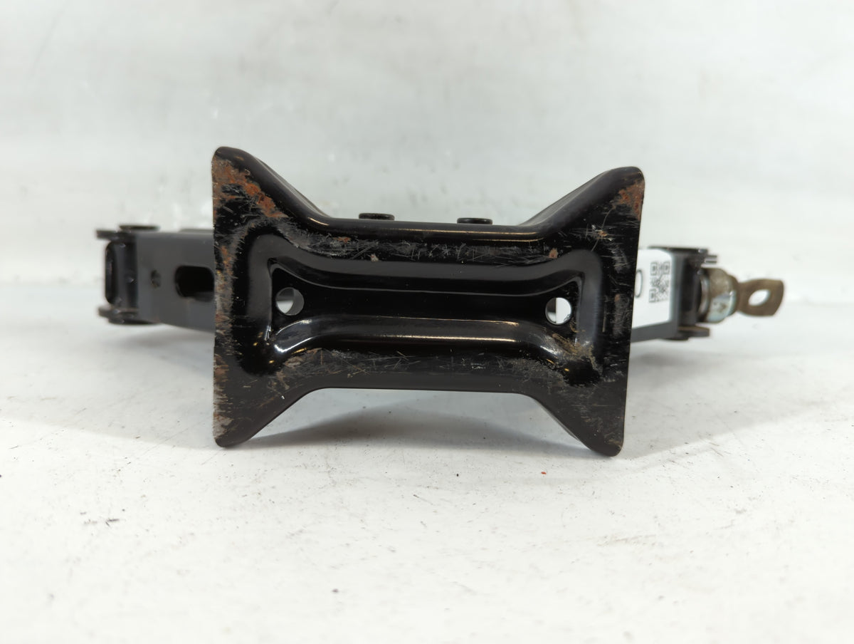 2015 Hyundai Sonata Spare Scissor Car Jack 757480 - Oemusedautoparts1.com