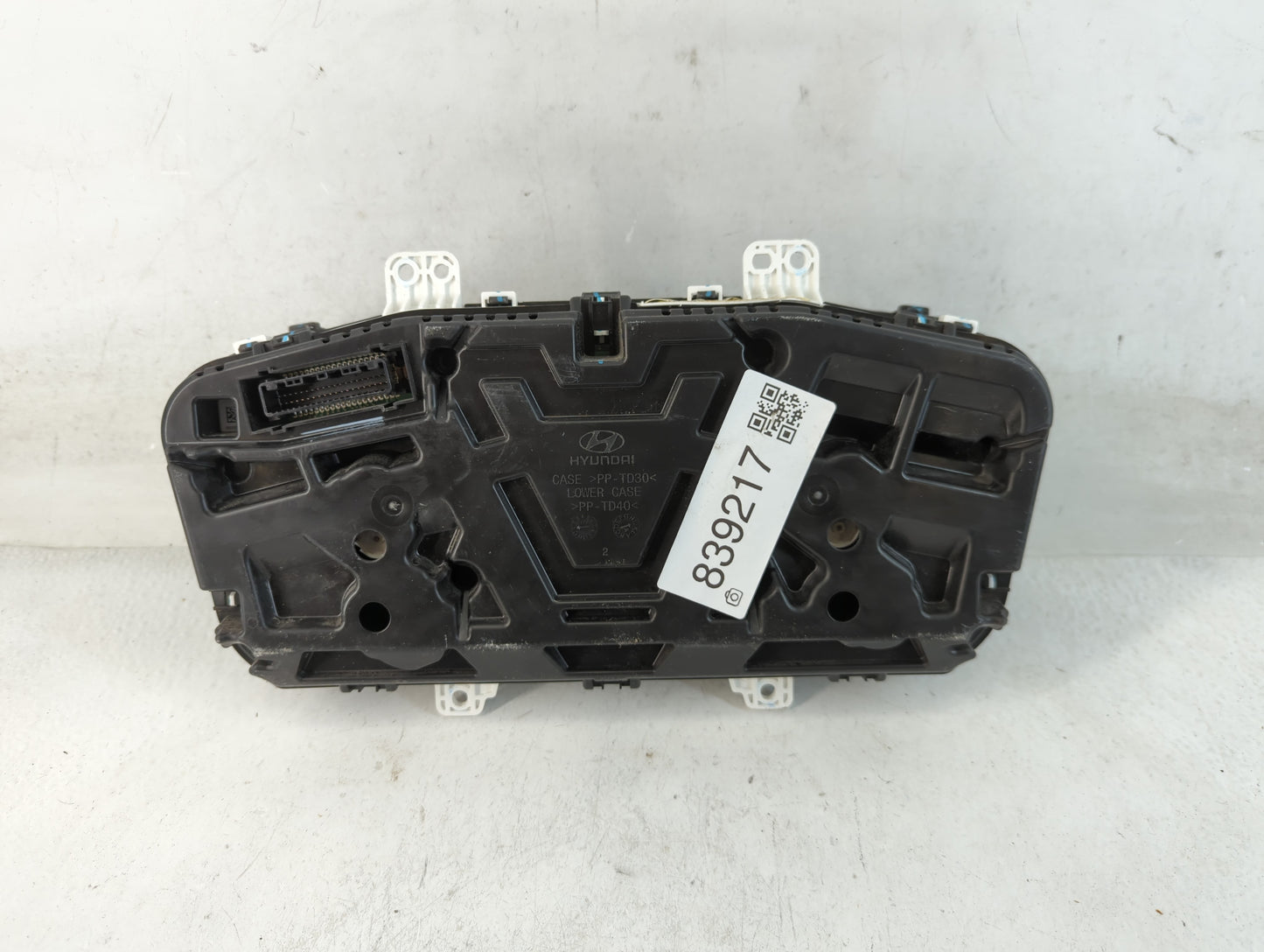 2015-2017 Hyundai Sonata Instrument Cluster Speedometer Gauges P/N:94011-C2100 Fits Fits 2015 2016 2017 OEM Used Auto Parts