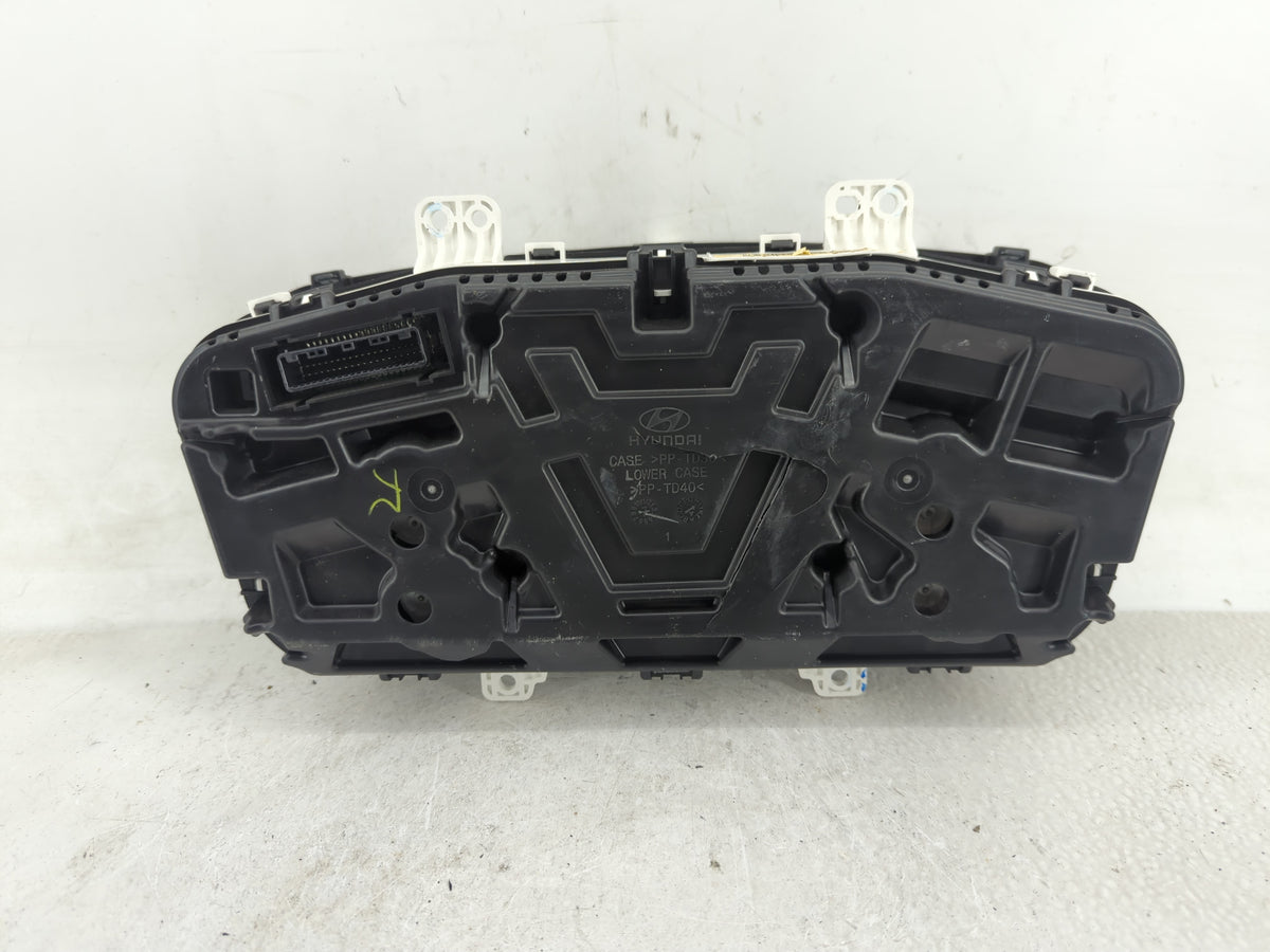 2015 Hyundai Sonata Instrument Cluster Speedometer Gauges P/N:94001-C2000 Miles:106K Fits OEM Used Auto Parts - Oemusedautop