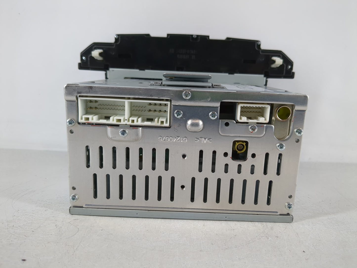 2014-2015 Hyundai Tucson Radio AM FM Cd Player Receiver Replacement P/N:96180-D31004X Fits Fits 2014 2015 OEM Used Auto Part