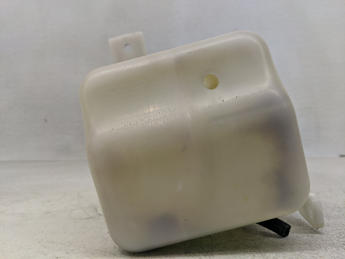 2014-2015 Hyundai Tucson Windshield Washer Fluid Reservoir Bottle Oem - Oemusedautoparts1.com