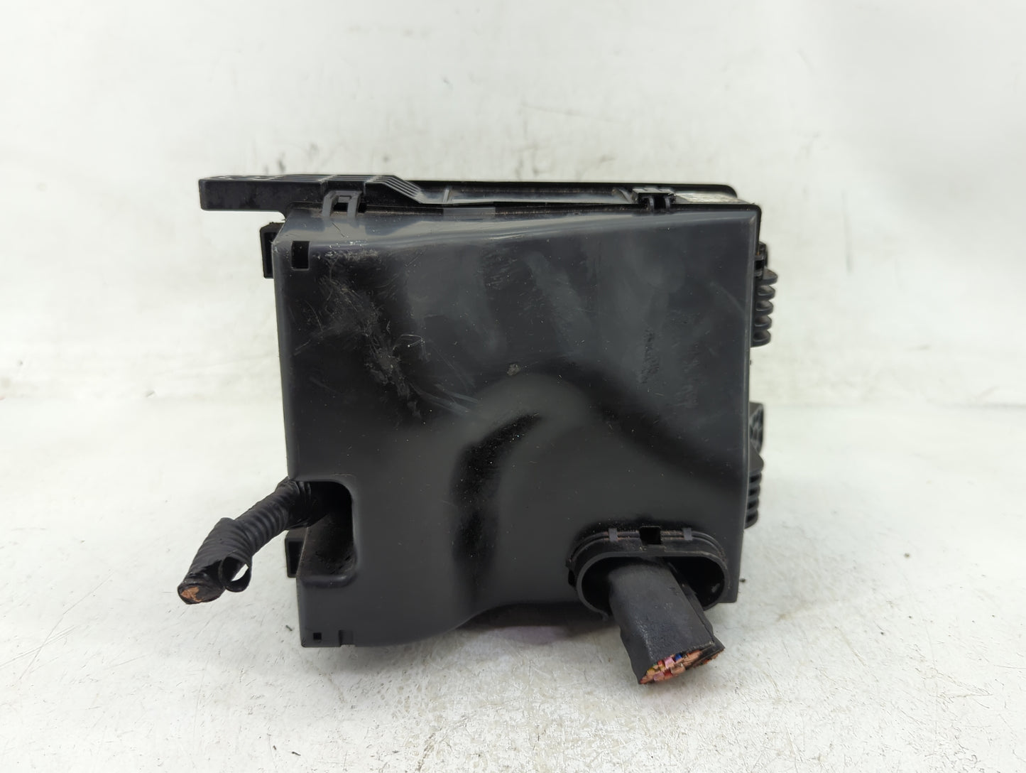 2014-2015 Hyundai Tucson Fusebox Fuse Box Panel Relay Module P/N:91941-2S120 Fits Fits 2014 2015 OEM Used Auto Parts - Oemus