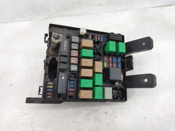 2014-2015 Hyundai Tucson Fusebox Fuse Box Panel Relay Module Fits Fits 2014 2015 OEM Used Auto Parts