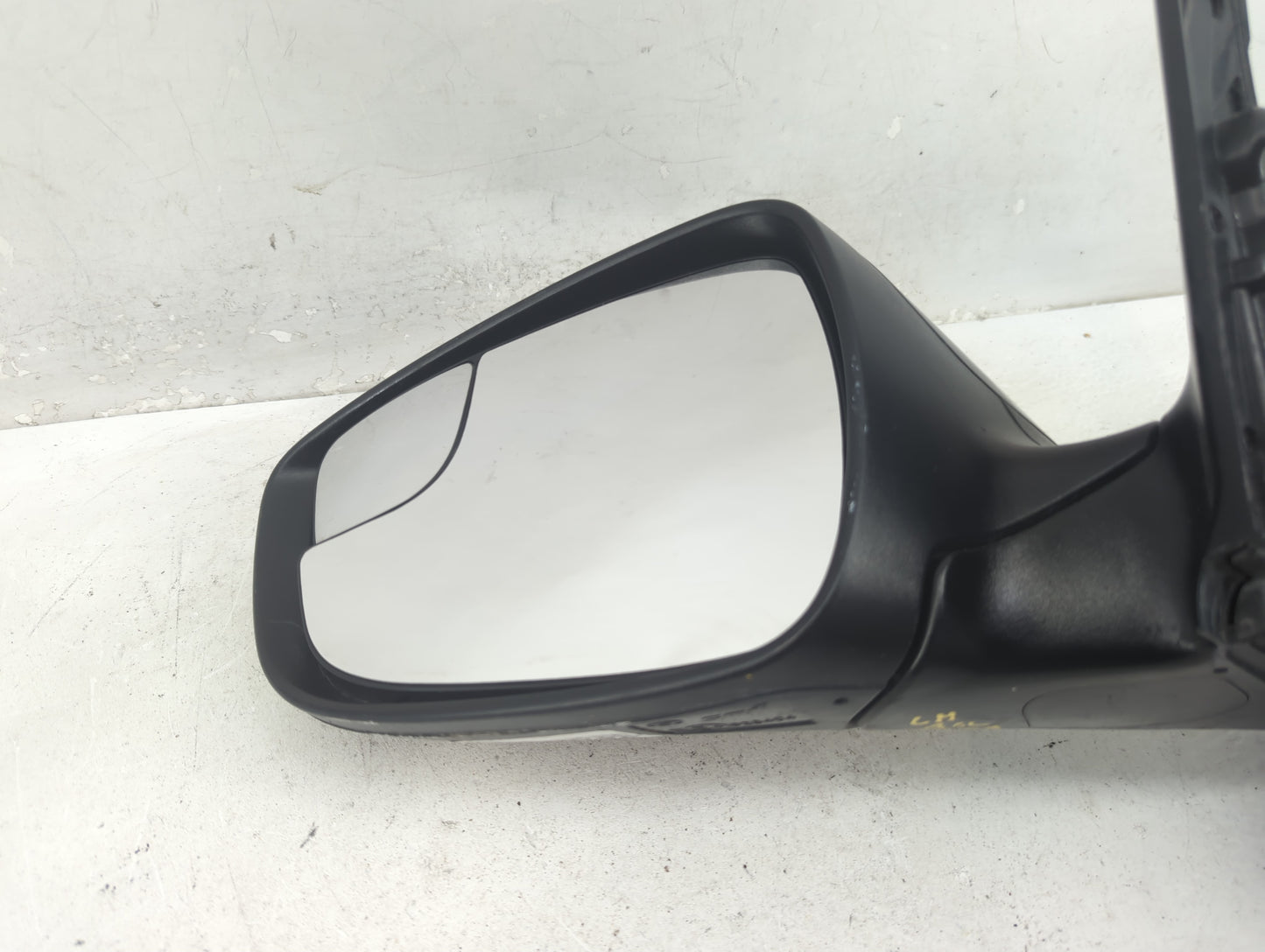 2014-2017 Hyundai Veloster Driver Side View Mirror - Left Door Mirror OEM Used - Oemusedautoparts1.com