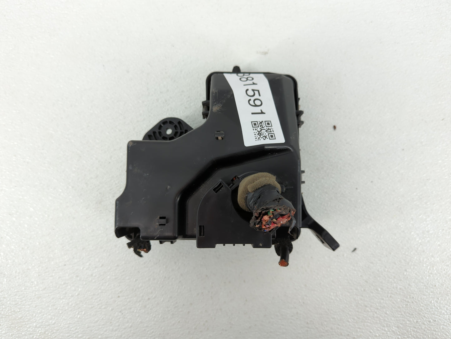 2015-2017 Hyundai Veloster Fusebox Fuse Box Panel Relay Module P/N:91207 2V017 Fits Fits 2015 2016 2017 OEM Used Auto Parts