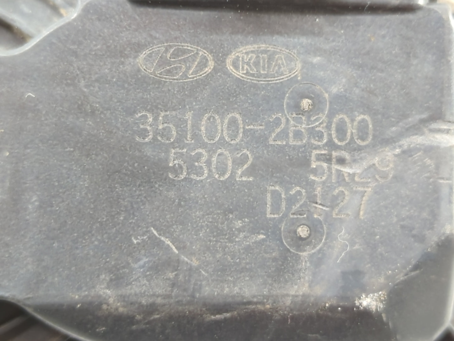 2012-2017 Hyundai Veloster Throttle Body P/N:35100-2B300 Fits Fits 2012 2013 2014 2015 2016 2017 2018 2019 OEM Used Auto Par