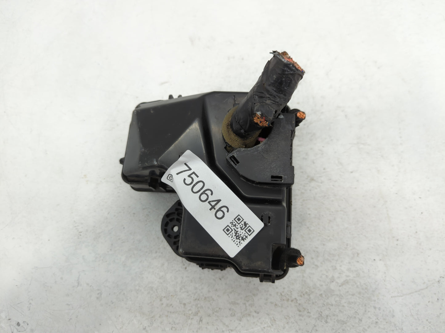 2015-2017 Hyundai Veloster Fusebox Fuse Box Panel Relay Module P/N:91207 2V138 Fits Fits 2015 2016 2017 OEM Used Auto Parts
