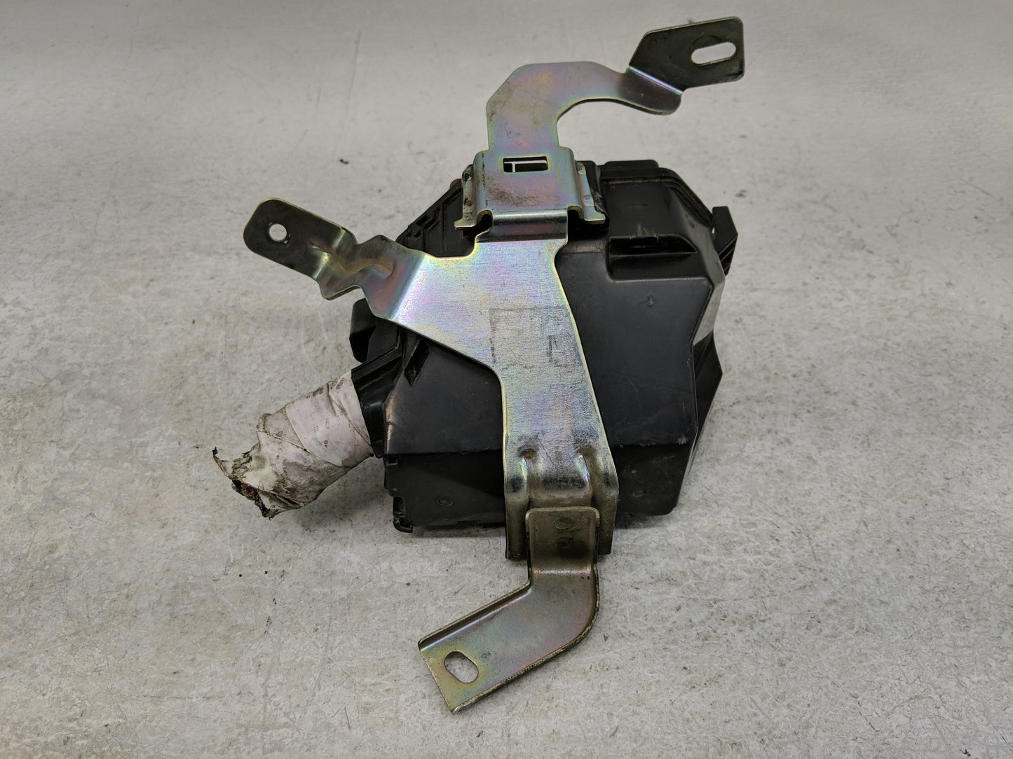 2014-2019 Infiniti Q50 Fusebox Fuse Box Panel Relay Module Fits Fits 2014 2015 2016 2017 2018 2019 2020 OEM Used Auto Parts