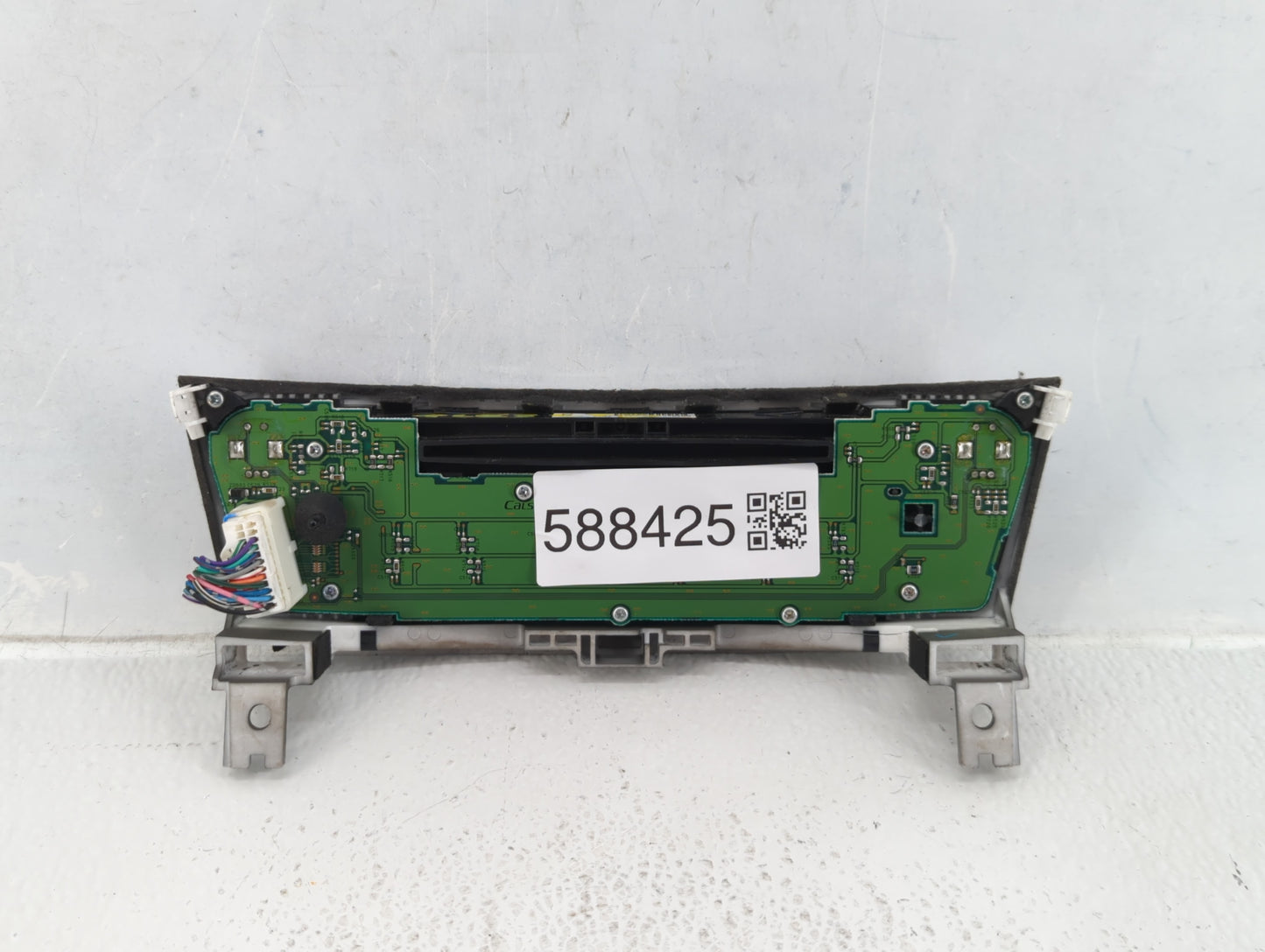 2015 Infiniti Qx30 Radio AM FM Cd Player Receiver Replacement P/N:253913JA0A Fits Fits 2013 2014 2016 OEM Used Auto Parts -