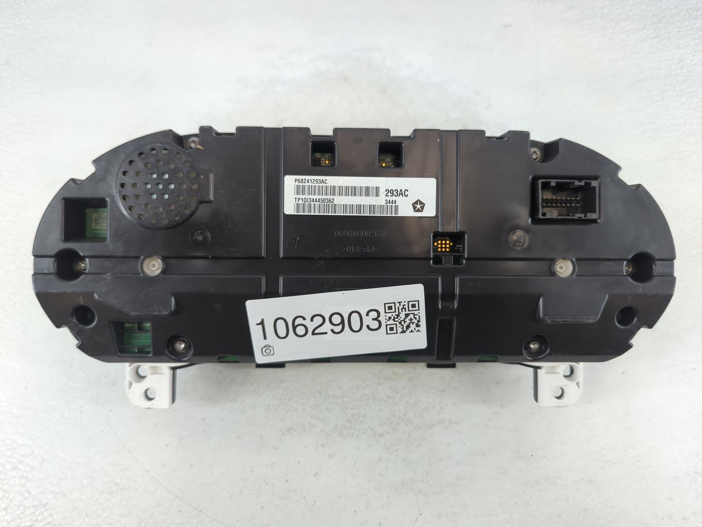 2015 Jeep Cherokee Instrument Cluster Speedometer Gauges P/N:P68241293AC Fits OEM Used Auto Parts - Oemusedautoparts1.com