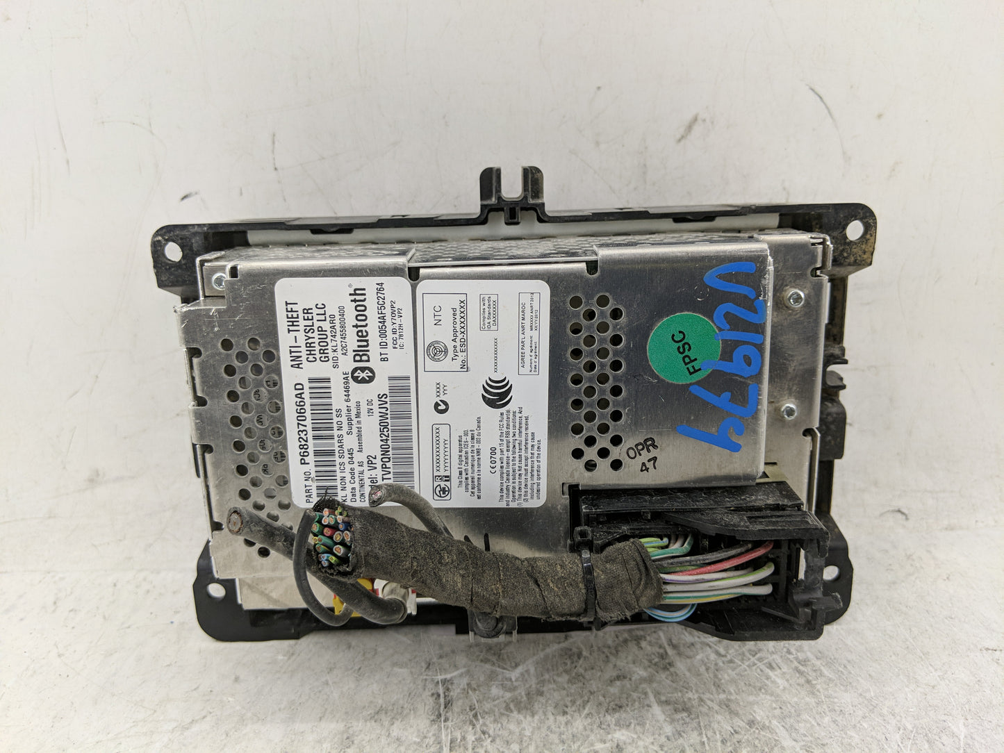 2015 Jeep Cherokee Radio AM FM Cd Player Receiver Replacement P/N:P68237066AD Fits OEM Used Auto Parts - Oemusedautoparts1.c