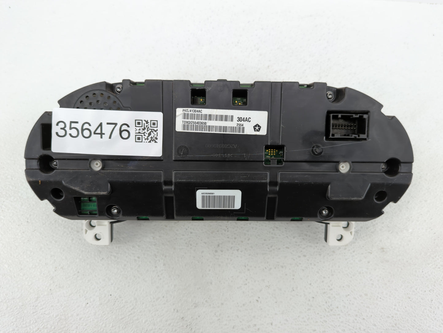 2015 Jeep Cherokee Instrument Cluster Speedometer Gauges P/N:P68241304AC Fits OEM Used Auto Parts - Oemusedautoparts1.com