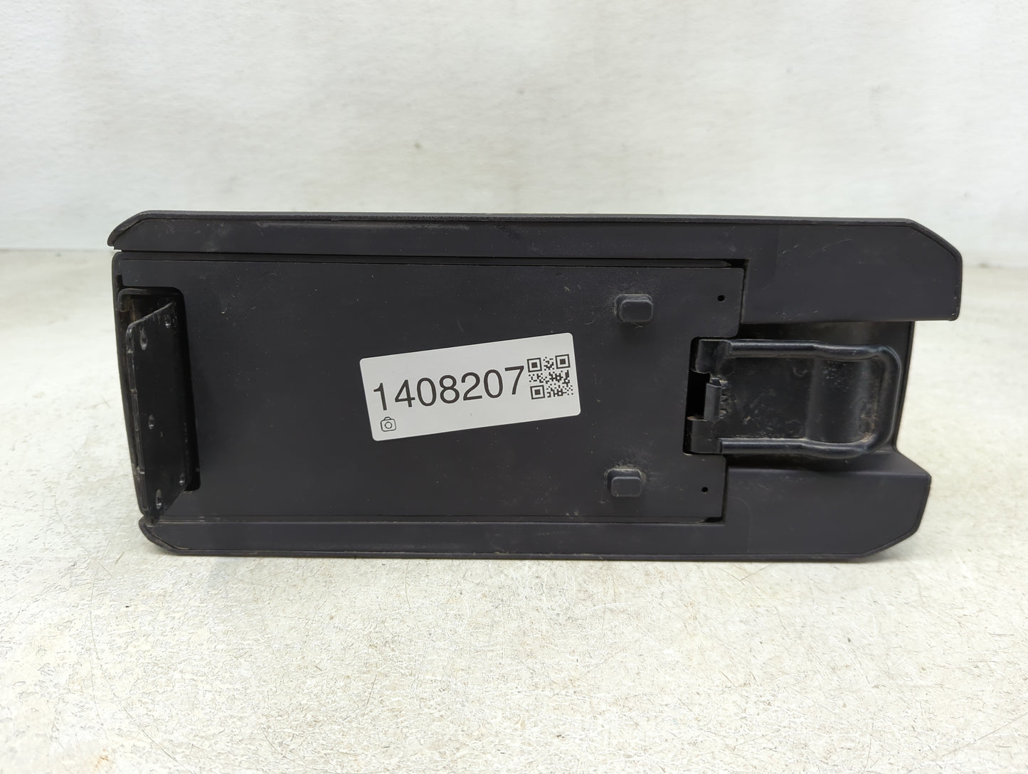 2015 Jeep Compass Center Console Armrest Cover Lid Fits OEM Used Auto Parts - Oemusedautoparts1.com