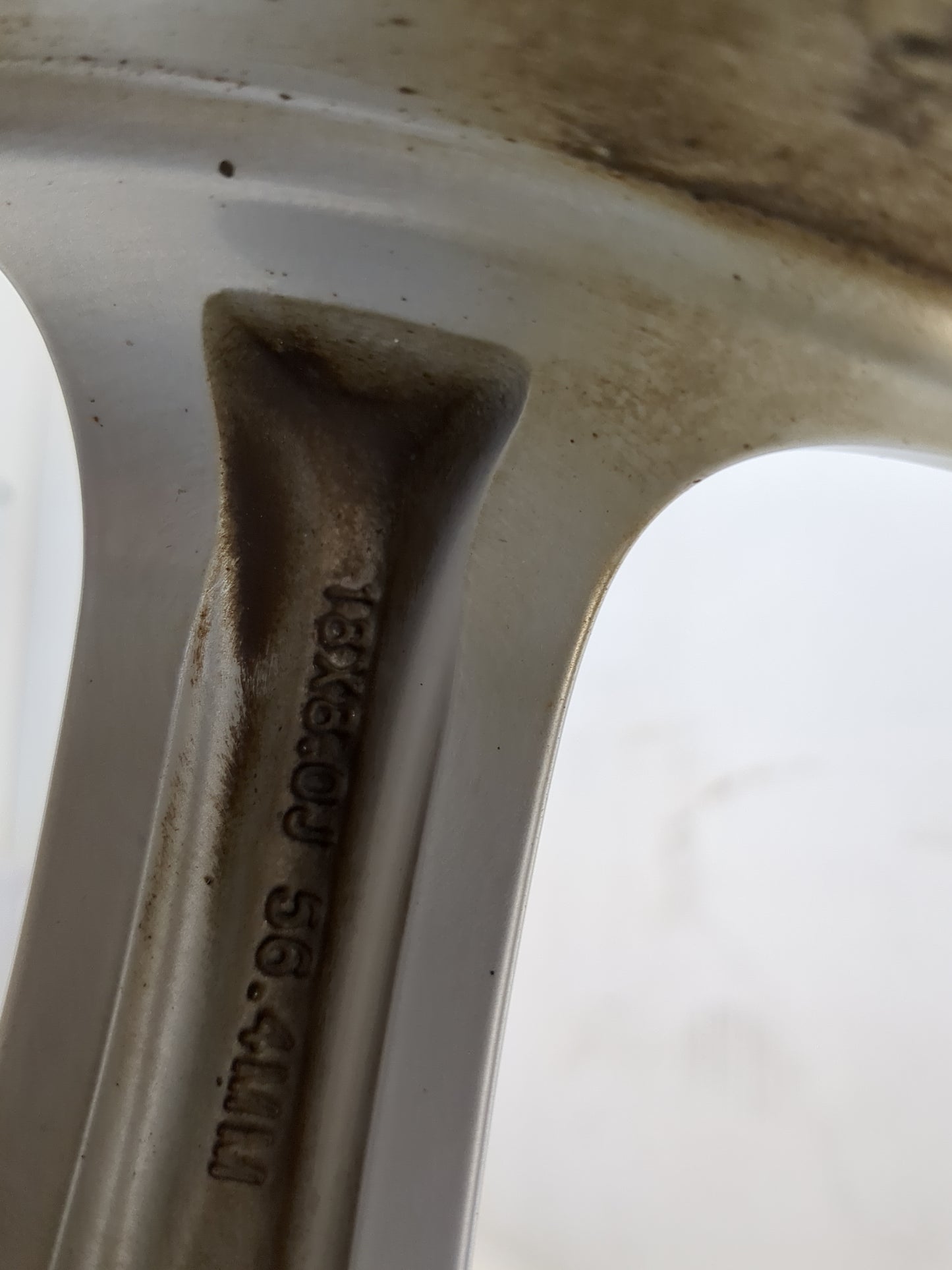 2014-2016 Jeep Grand Cherokee Oem Wheel Rim - Oemusedautoparts1.com