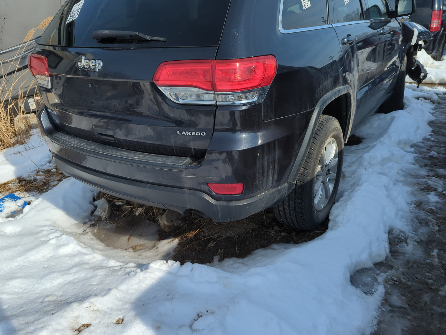 2011-2017 Jeep Grand Cherokee Rear Bumper Assembly Oem - Oemusedautoparts1.com