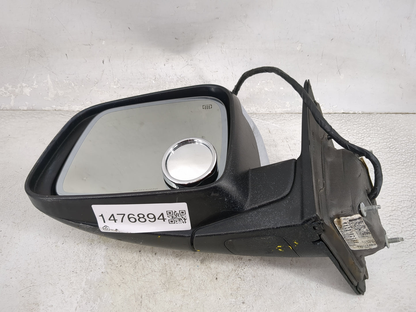 2011-2018 Jeep Grand Cherokee Driver Side View Mirror - Left Door Mirror OEM Used - Oemusedautoparts1.com