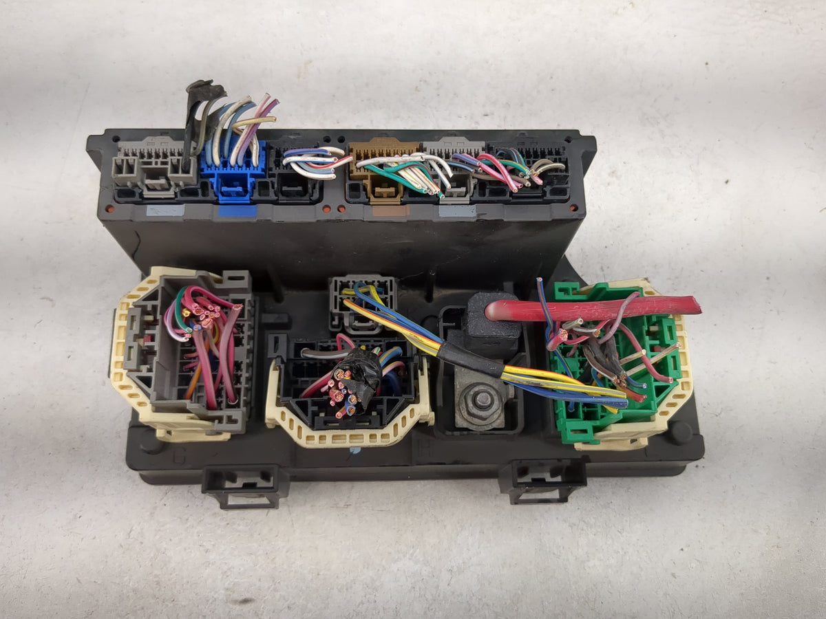 2015-2015 Jeep Patriot Body Control Module Bcm 1215162 - Oemusedautoparts1.com