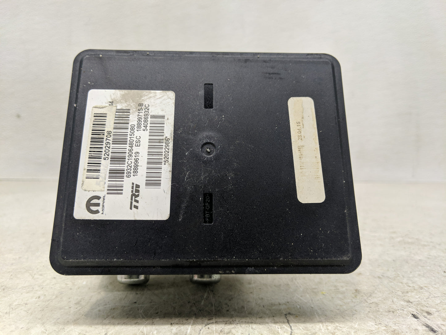 2015-2017 Jeep Renegade ABS Pump Control Module Replacement P/N:52022986 Fits Fits 2015 2016 2017 OEM Used Auto Parts - Oemu