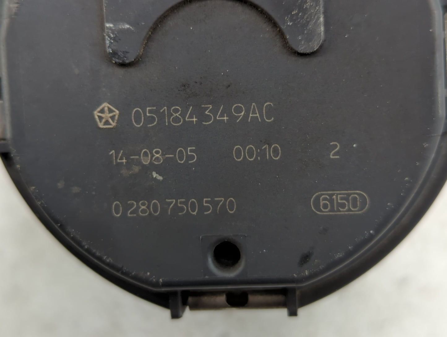 2012-2018 Jeep Wrangler Throttle Body P/N:05184349AE 05184349AC Fits OEM Used Auto Parts - Oemusedautoparts1.com