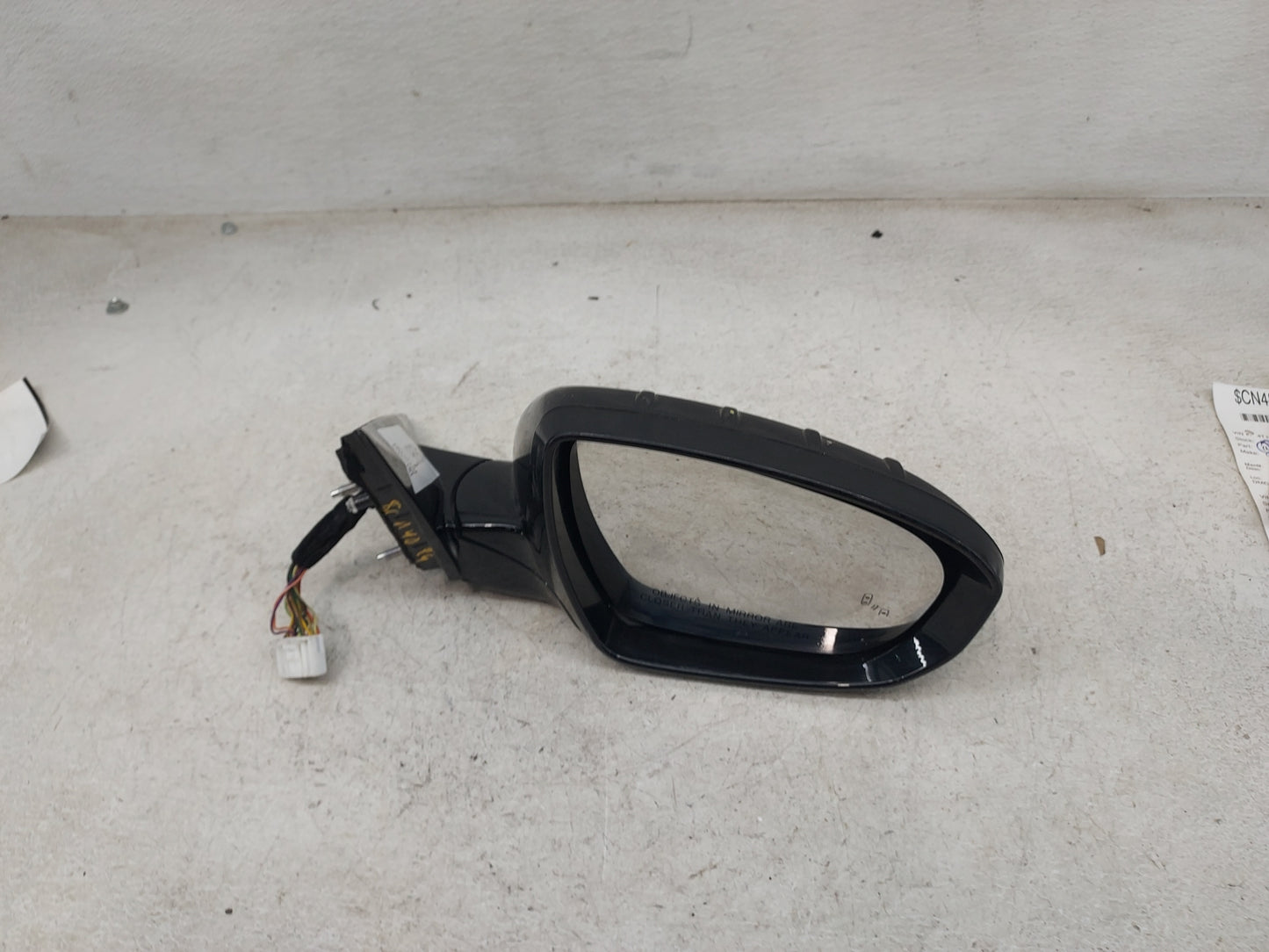 2014-2016 Kia Cadenza Passenger Side View Mirror - Right Door Mirror OEM Used - Oemusedautoparts1.com