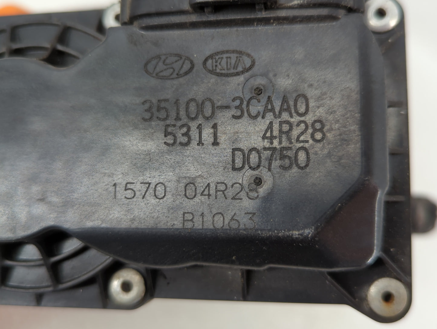 2014-2016 Kia Cadenza Throttle Body P/N:5312 7S14 5310 4P18, 35100-3CAA0 Fits Fits 2012 2013 2014 2015 2016 2017 2018 OEM Us