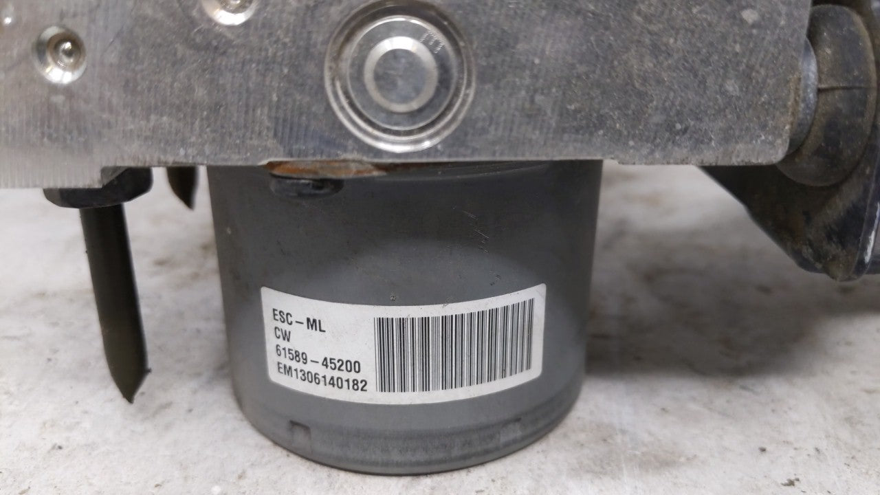 2014-2016 Kia Forte ABS Pump Control Module Replacement P/N:58900-A7206 A7589-30500 Fits Fits 2014 2015 2016 OEM Used Auto P