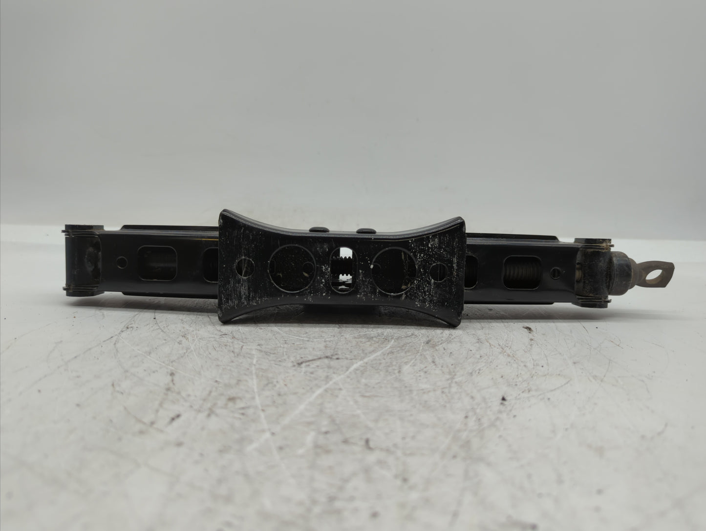 2015 Kia Forte Spare Scissor Car Jack - Oemusedautoparts1.com