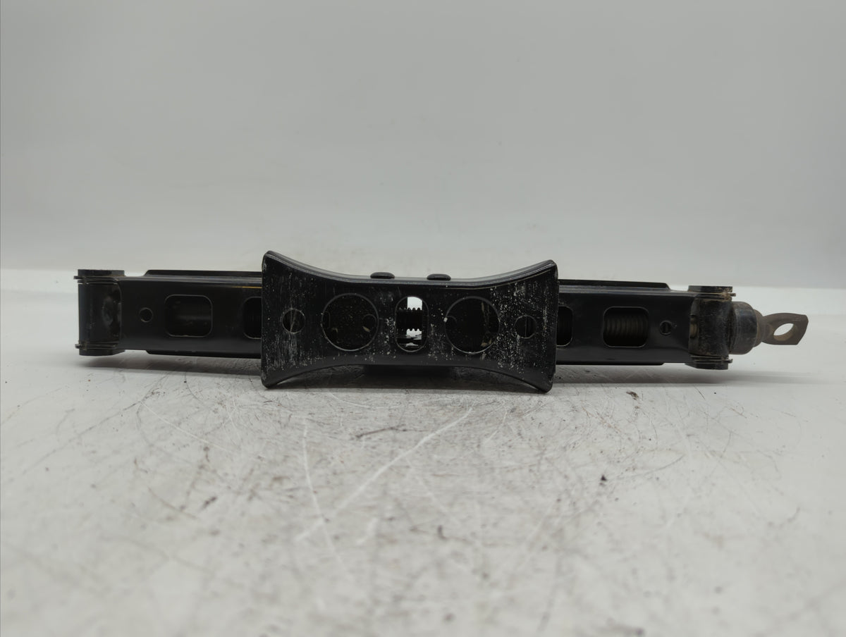 2015 Kia Forte Spare Scissor Car Jack - Oemusedautoparts1.com