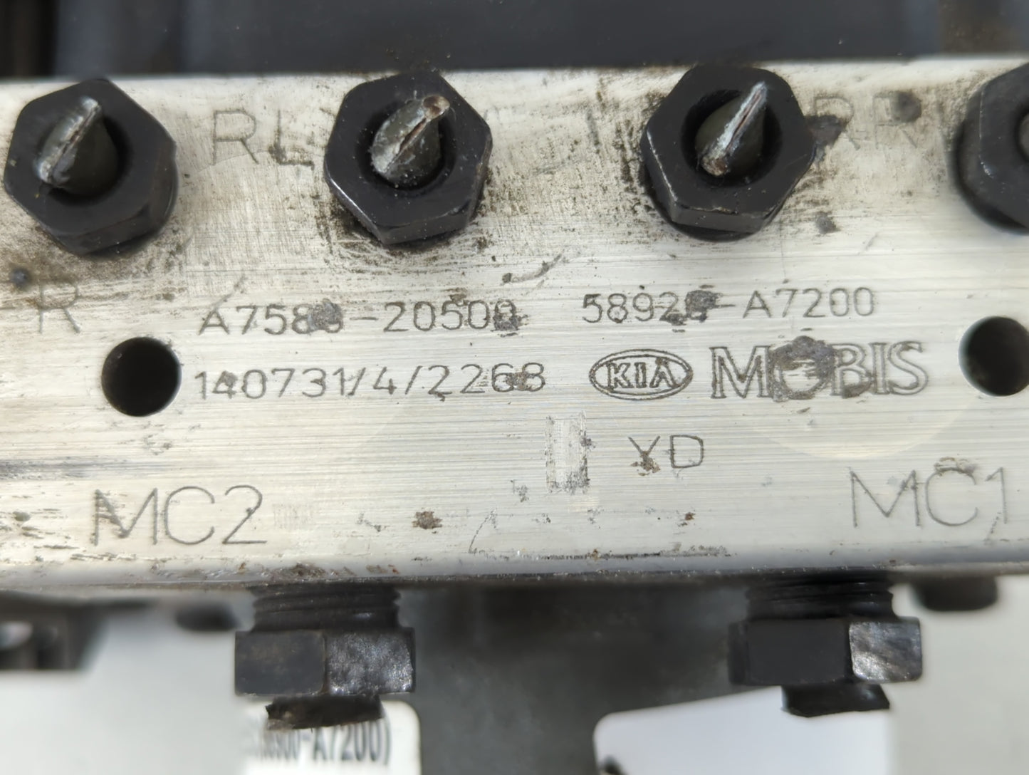 2014-2016 Kia Forte ABS Pump Control Module Replacement P/N:58920-A7200 A7589-20500 Fits Fits 2014 2015 2016 OEM Used Auto P