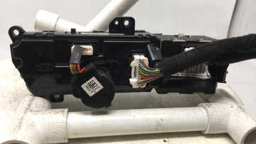 2015 Kia K900 Climate Control Module Temperature AC/Heater Replacement P/N:97250-3T600 Fits OEM Used Auto Parts